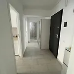 Pearl Luxury Near Presidential Palace Bucharest